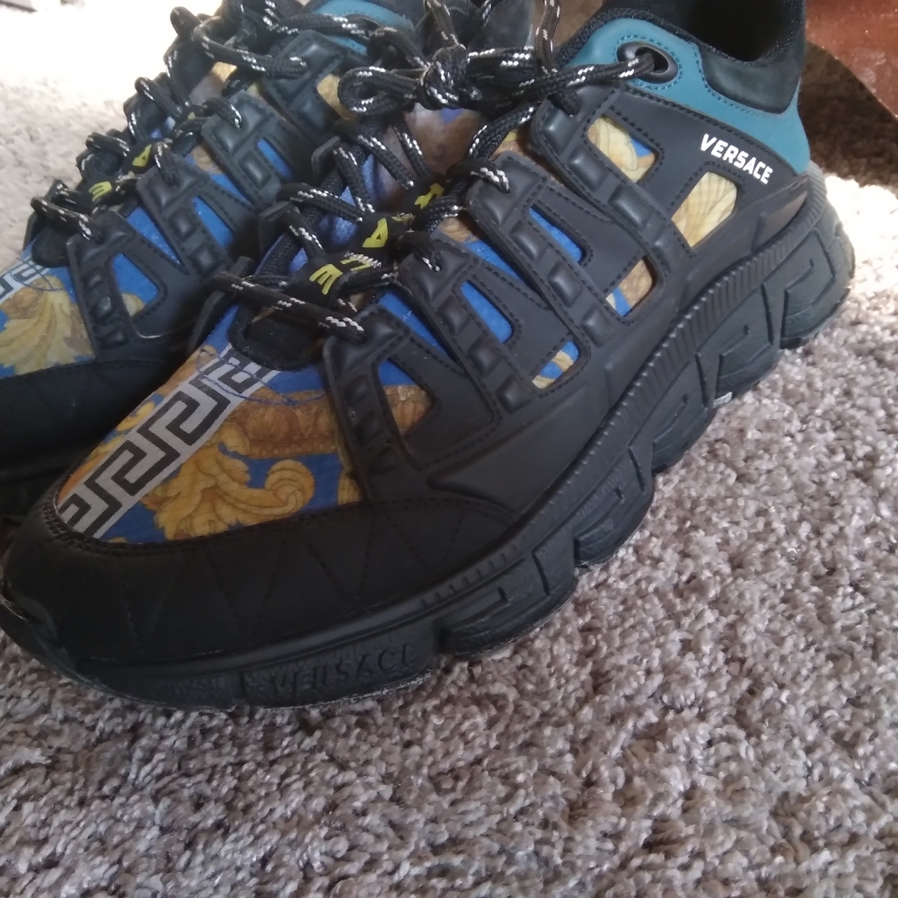 Versace men's Barocco 660 Trigreca sneakers